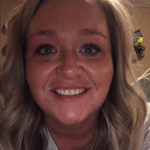 Meet your Posher, Brittney